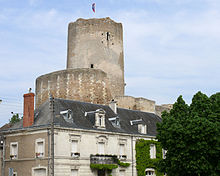 Châtillon-sur-Indre_-_Château_-14.JPG