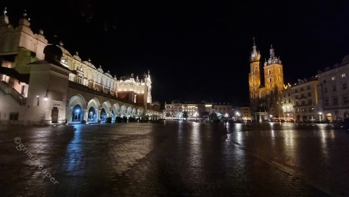 Rynek Główny - Sukiennice i Bazylika Mariacka
