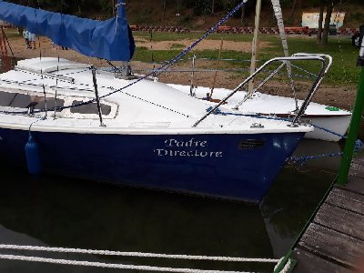 Jak widzicie wszystko odbywało się pod bacznym, ale dyskretnym okiem Ojca Dyrektora, który sobie tylko znanymi drogami wodnymi dotarł z Lublina nad j. Powidzkie